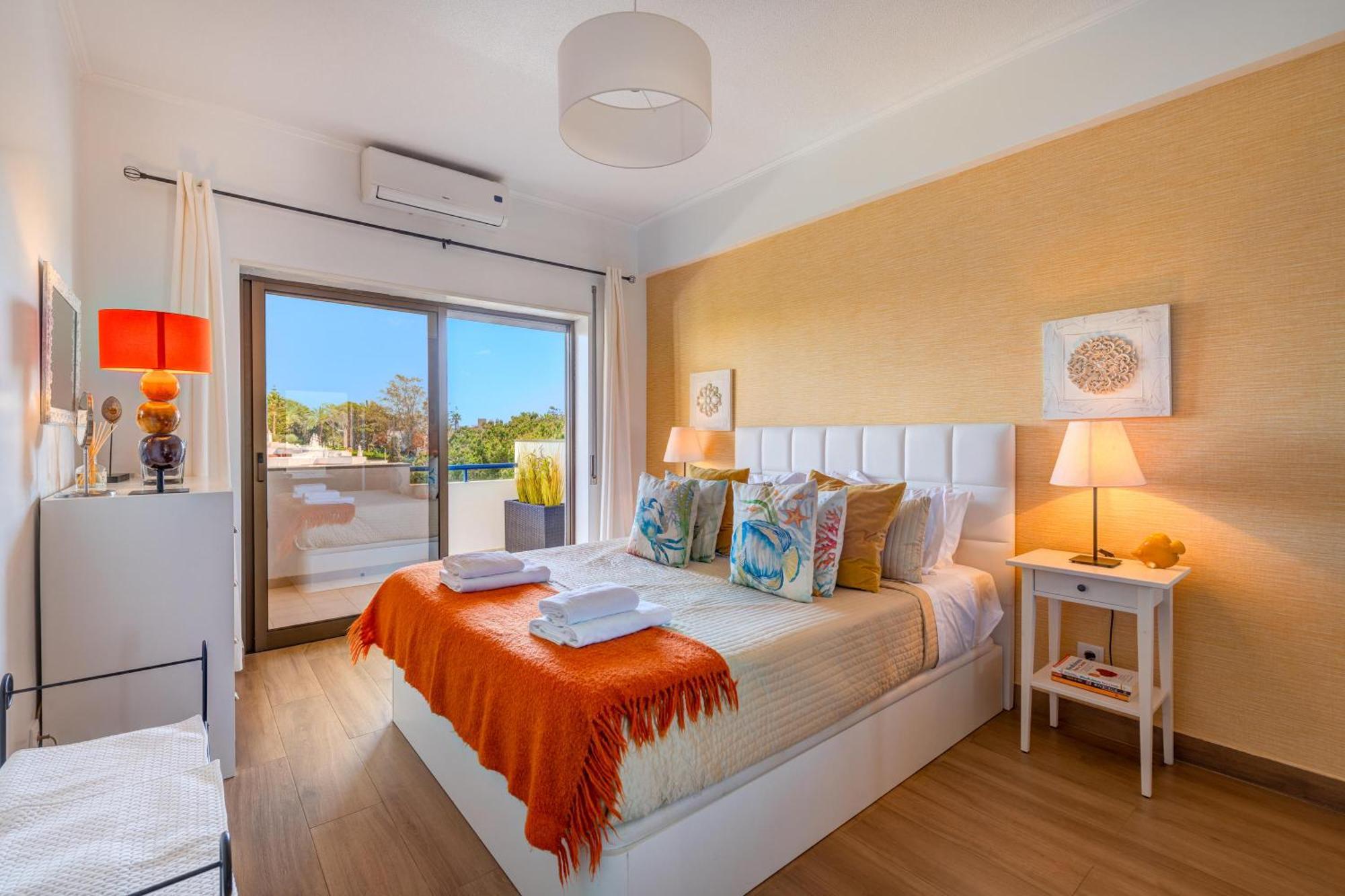 פורצ'ס Apartamento Gomes -Free Airco, Wiffi & Swimming Pool- By Bedzy מראה חיצוני תמונה