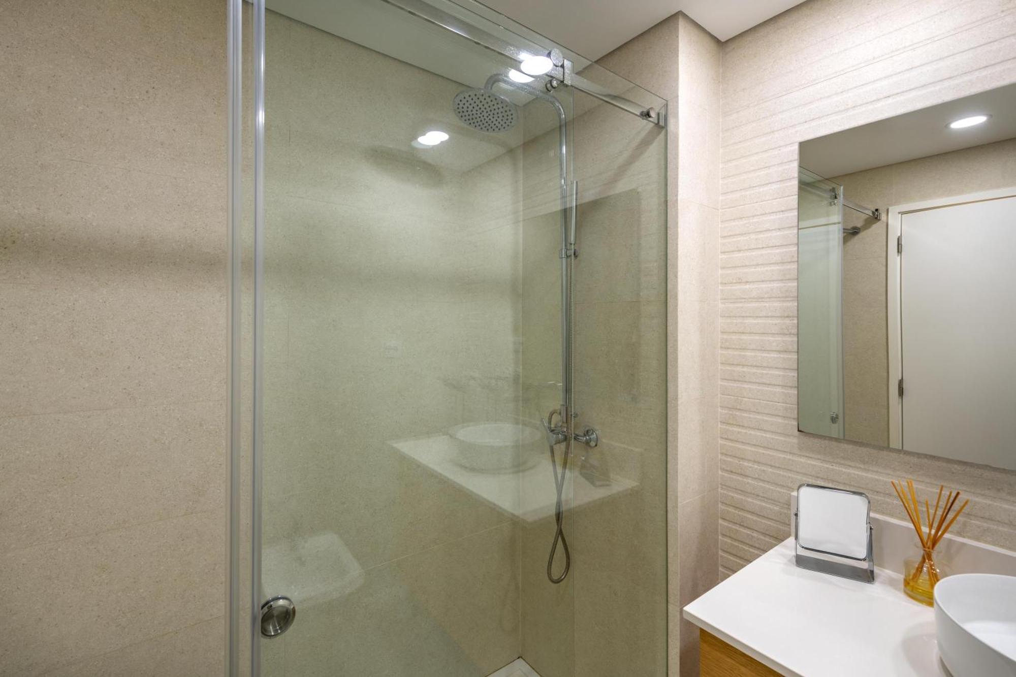 פורצ'ס Apartamento Gomes -Free Airco, Wiffi & Swimming Pool- By Bedzy מראה חיצוני תמונה
