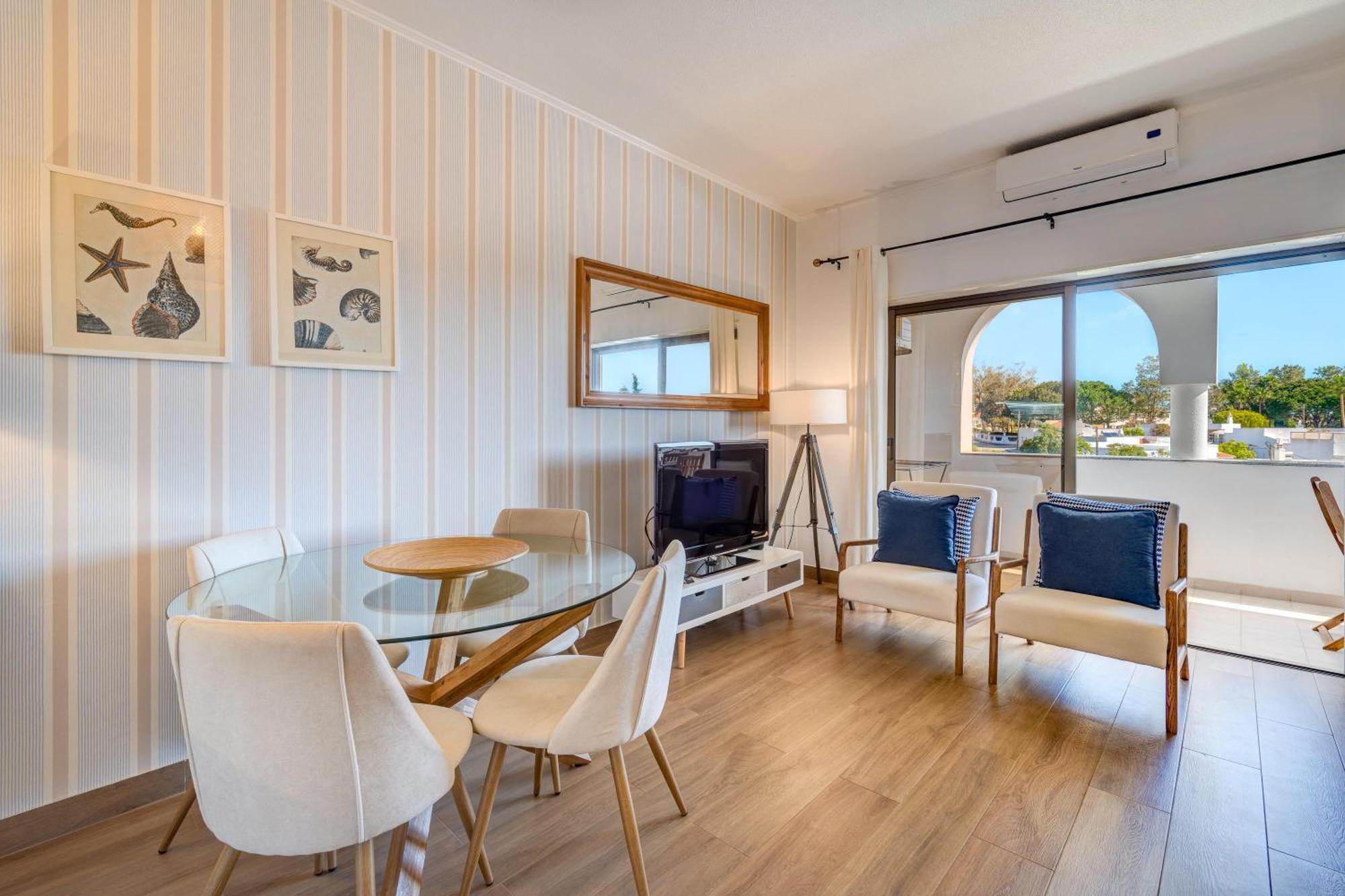 פורצ'ס Apartamento Gomes -Free Airco, Wiffi & Swimming Pool- By Bedzy מראה חיצוני תמונה