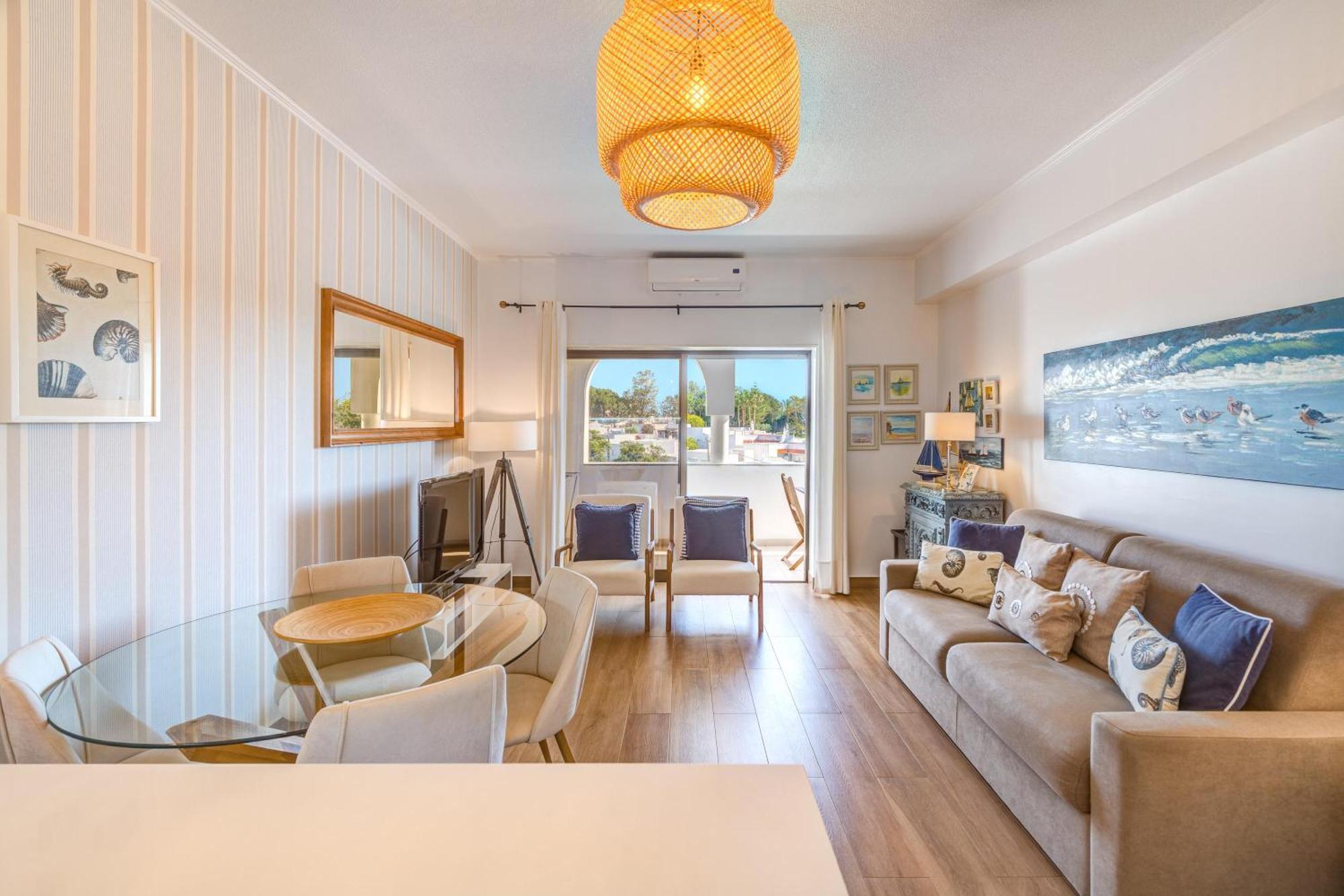 פורצ'ס Apartamento Gomes -Free Airco, Wiffi & Swimming Pool- By Bedzy מראה חיצוני תמונה